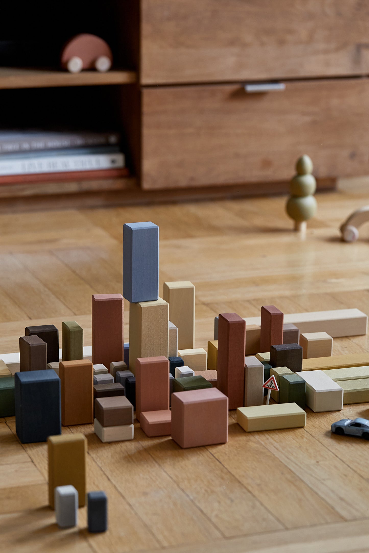 Raduga Grëz, Grote Blokkenset, Naturel